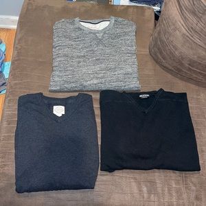 Men’s assorted sweater bundle (3)